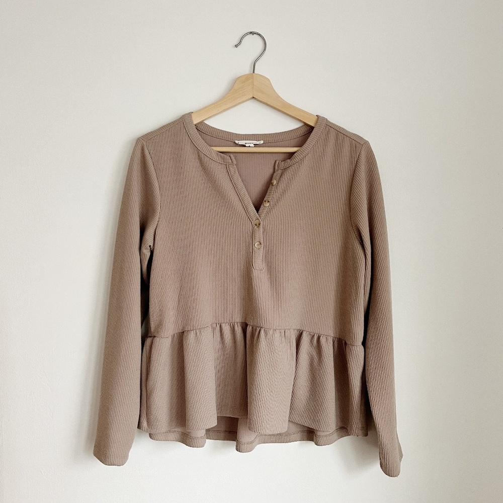 Mine Taupe Peplum Long Sleeve Top Size Small
